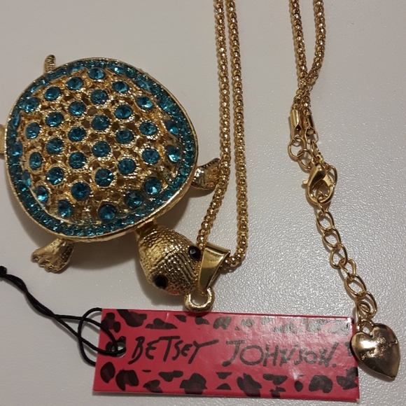 Betsey Johnson turtle necklace, adorable - Picture 2 of 2